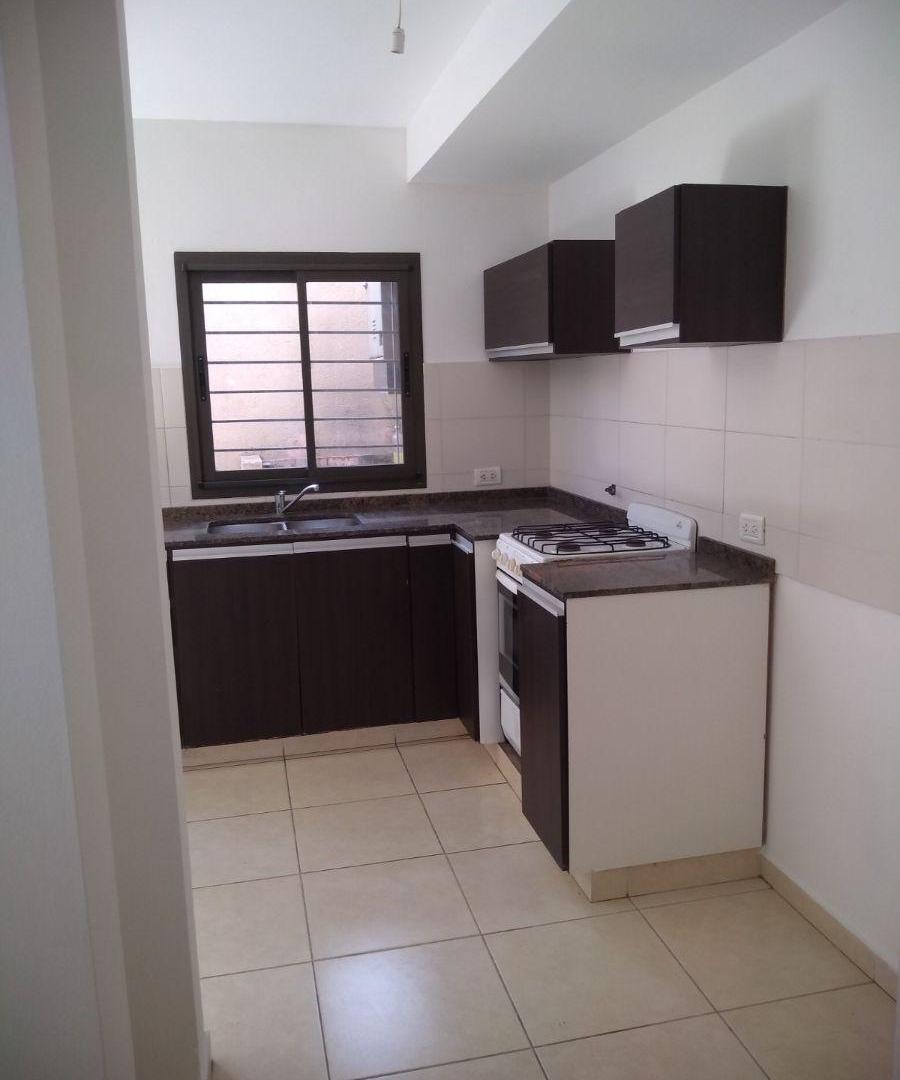 Foto de hermoso Duplex Av Argentina, excelente ubicación a mts rotonda del, imagen 5