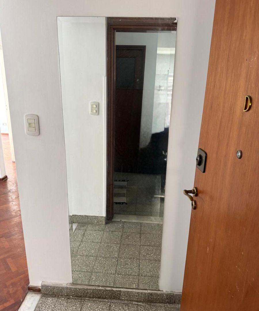 ZEBALLOS 1270 Piso 1º Depto 4º