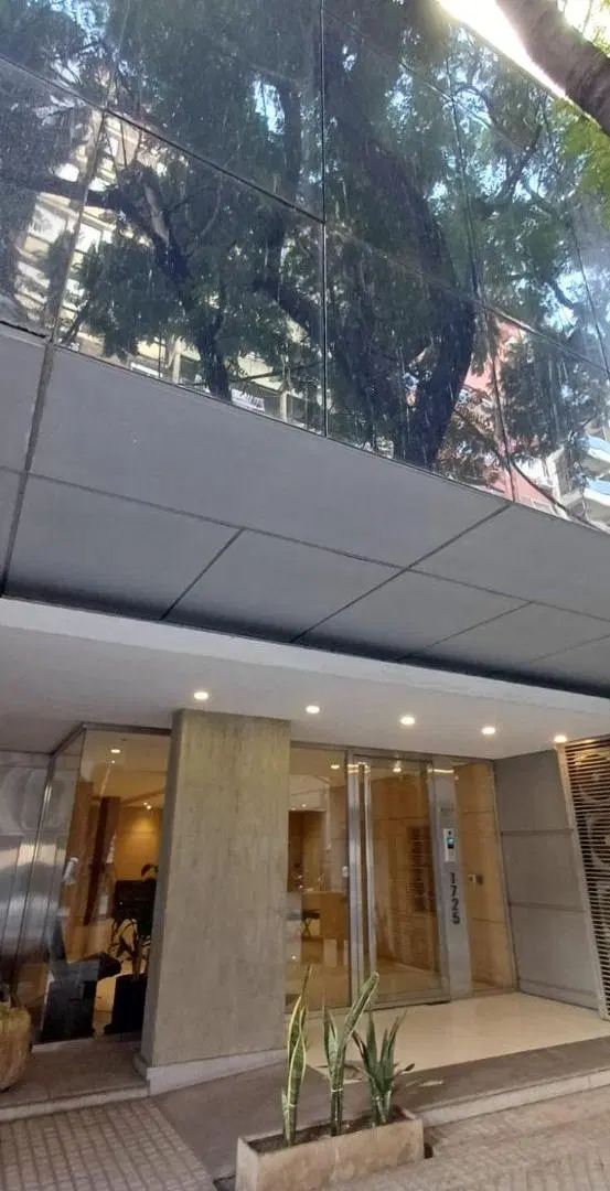 SAN LORENZO 1725 Piso 1º Oficina 3º 2