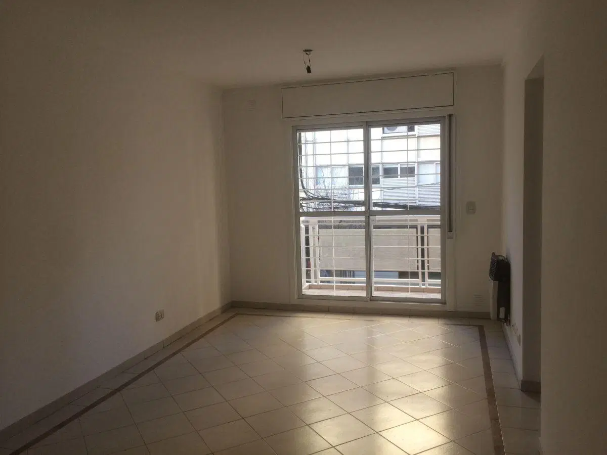 LAPRIDA 833 Piso 1º Depto 2º 4