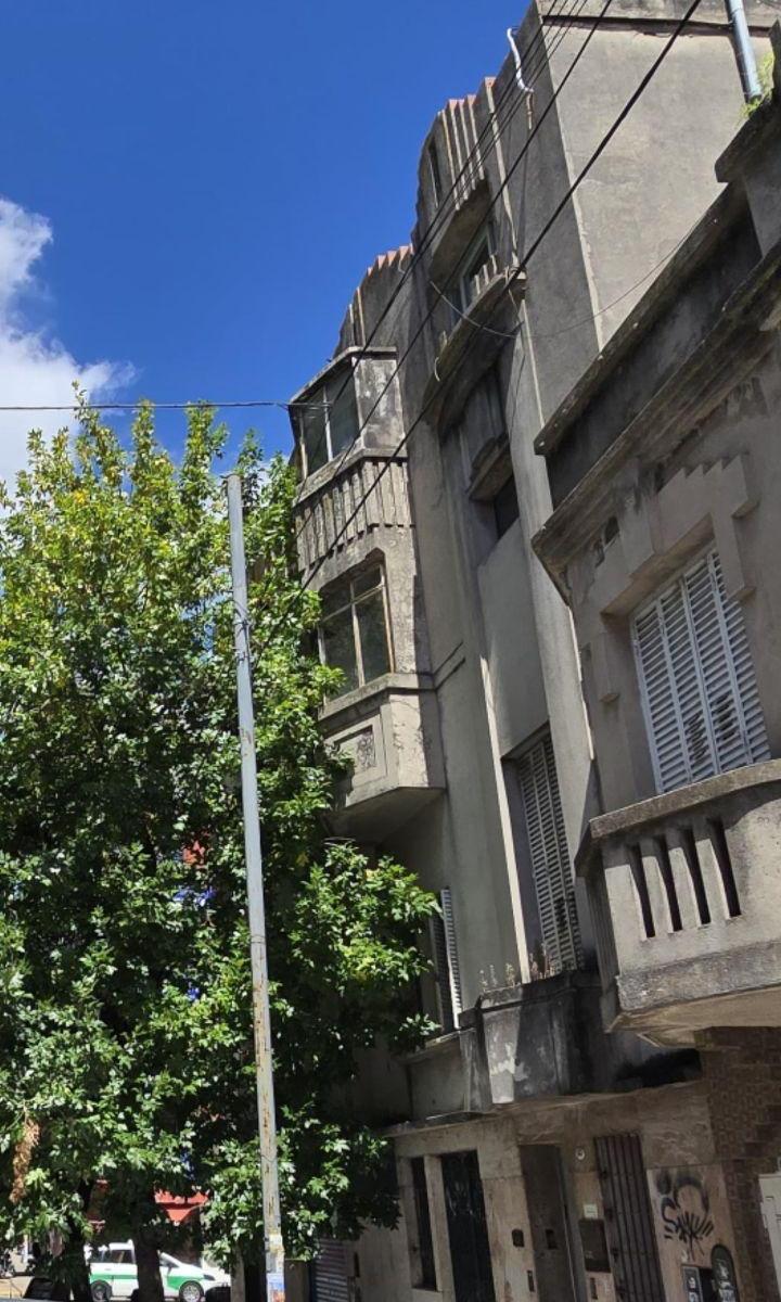 Edificio Comercial en Esquina de Calle 12 y 55 La Plata Centro 2