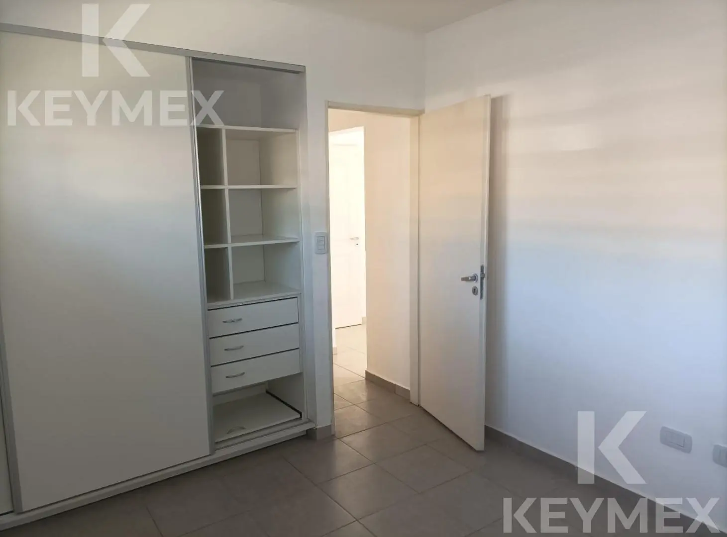 Departamento en venta con patio zona universitaria 124 e 46 y 47 5