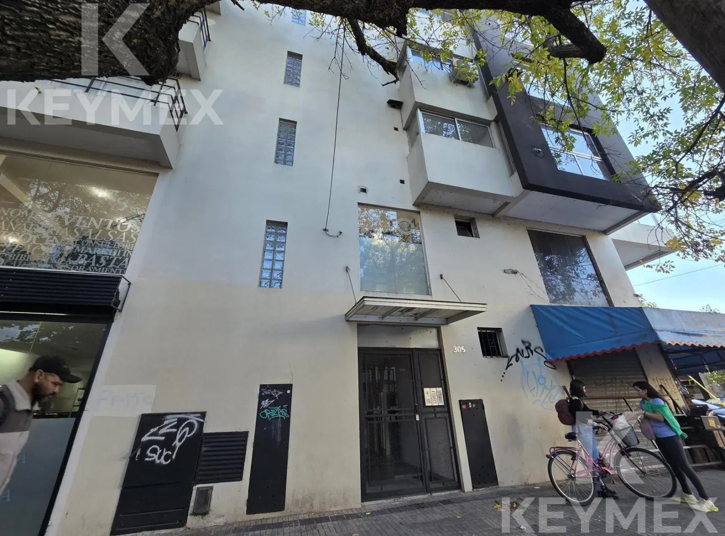 Alquiler departamento 61 e 1 y 2 La Plata, 1 dormitorio con balcón 5