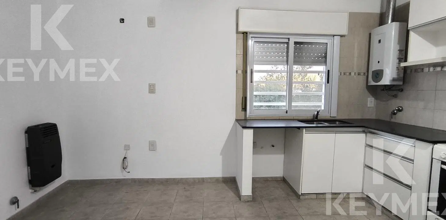 Departamento en alquiler, 2 dormtorios, patio. Los Talas. Berisso 3