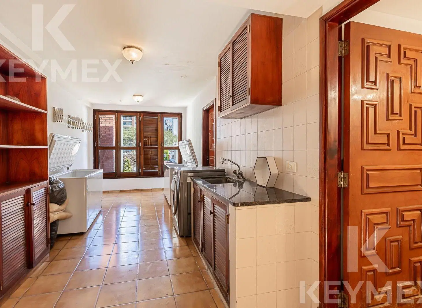 Alquiler  Exclusiva Casa de Lujo en Casco La Plata | 5 Suites - Ascensor - 5 Cocheras - Piscina 5