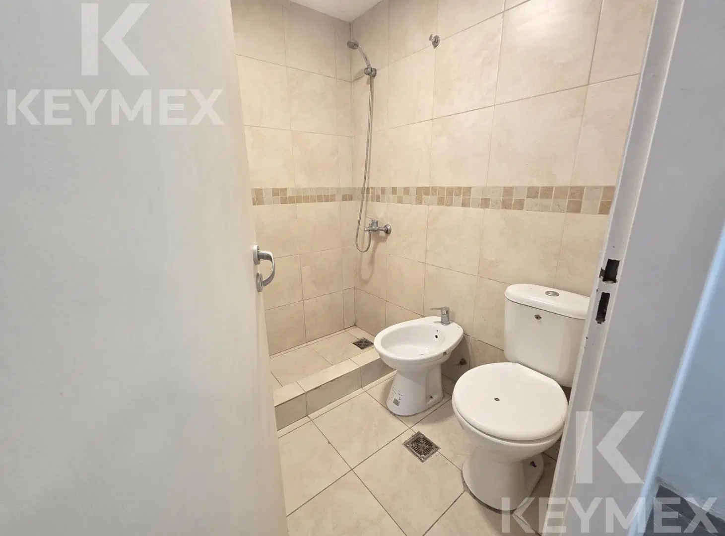 Departamento en alquiler con patio 5