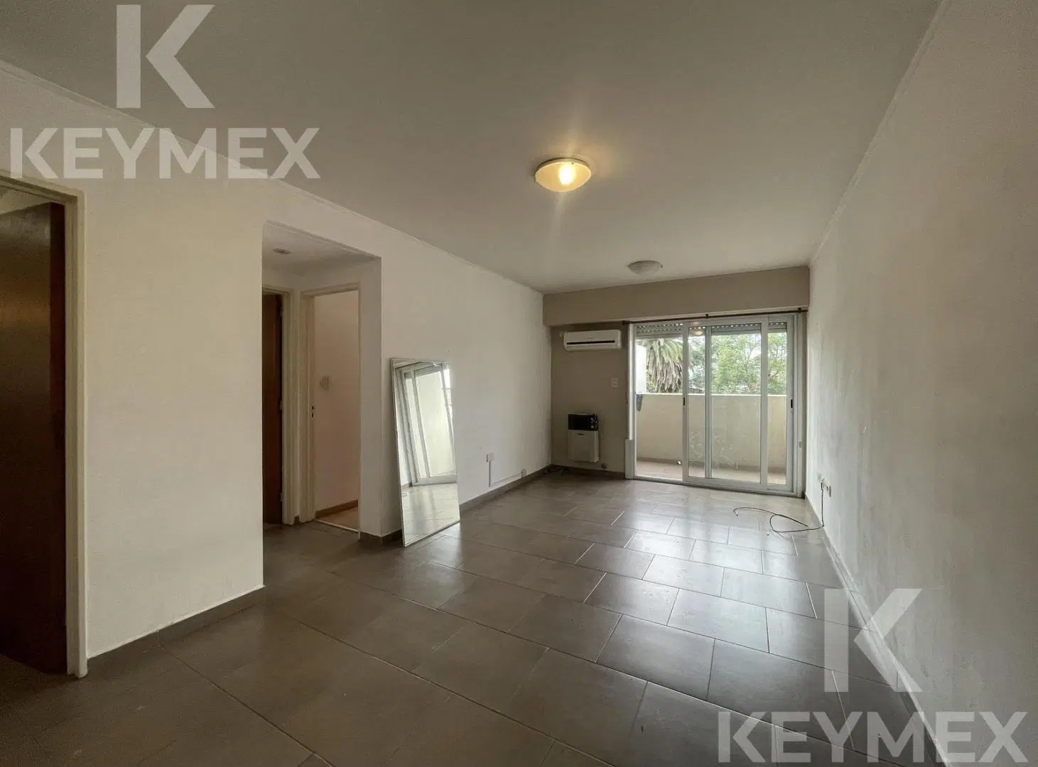 Departamento en alquiler en calle 14 entre 61 y 62 - Un dormitorio 4