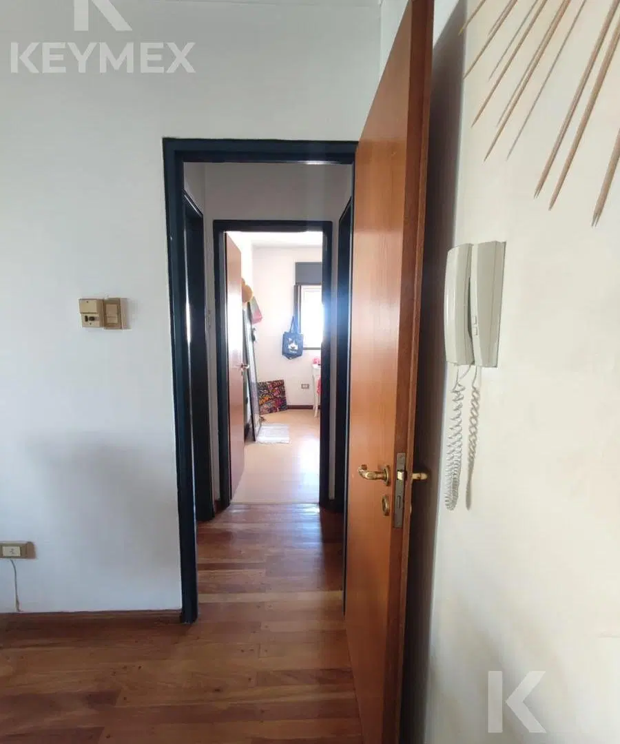 VENTA Departamento 2 dormitorios con cochera en Calle 37 e/ 8 y 9 La Plata 4