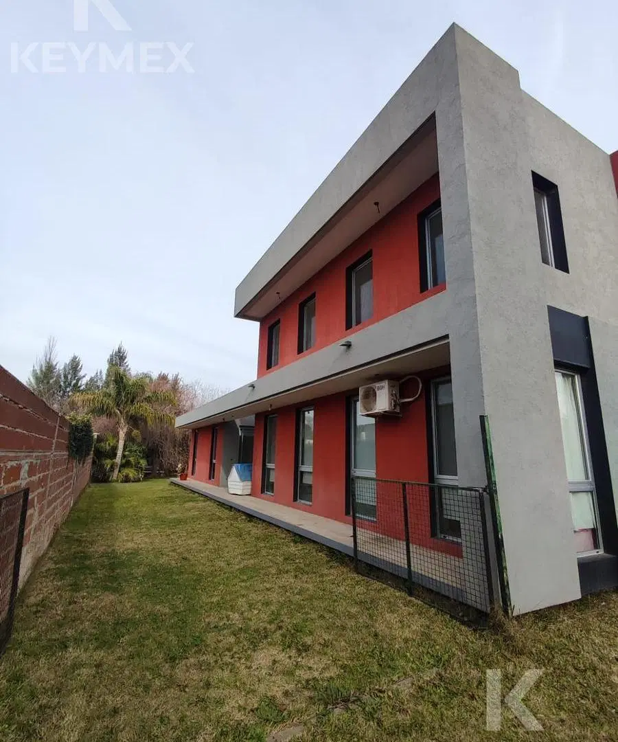 Venta Casa 3 dormitorios en Sicardi-Calle 666 e/ 13bis y 14 2