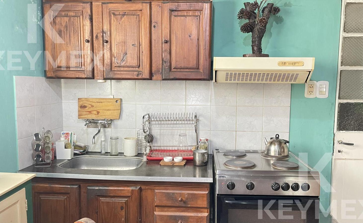 Foto de Casa en Venta, Los Hornos, La Plata, 2 dormitorios, cochera 2 autos, imagen 2