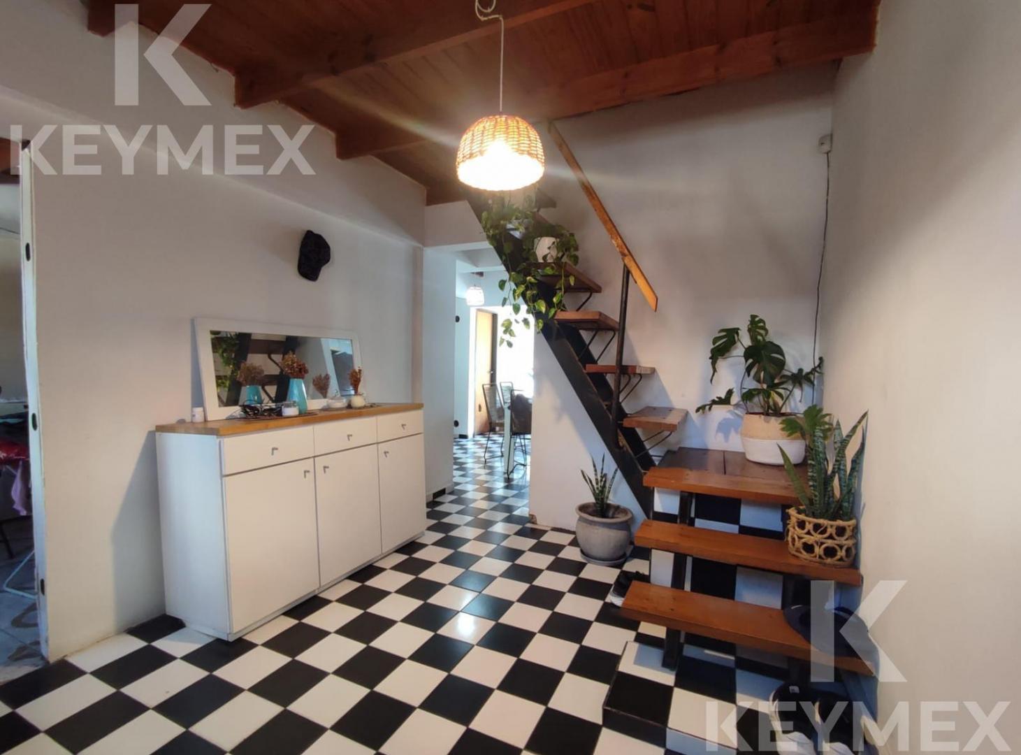 Foto de VENTA PH 4 dormitorios Calle 76 6 y 7 La Plata, imagen 3