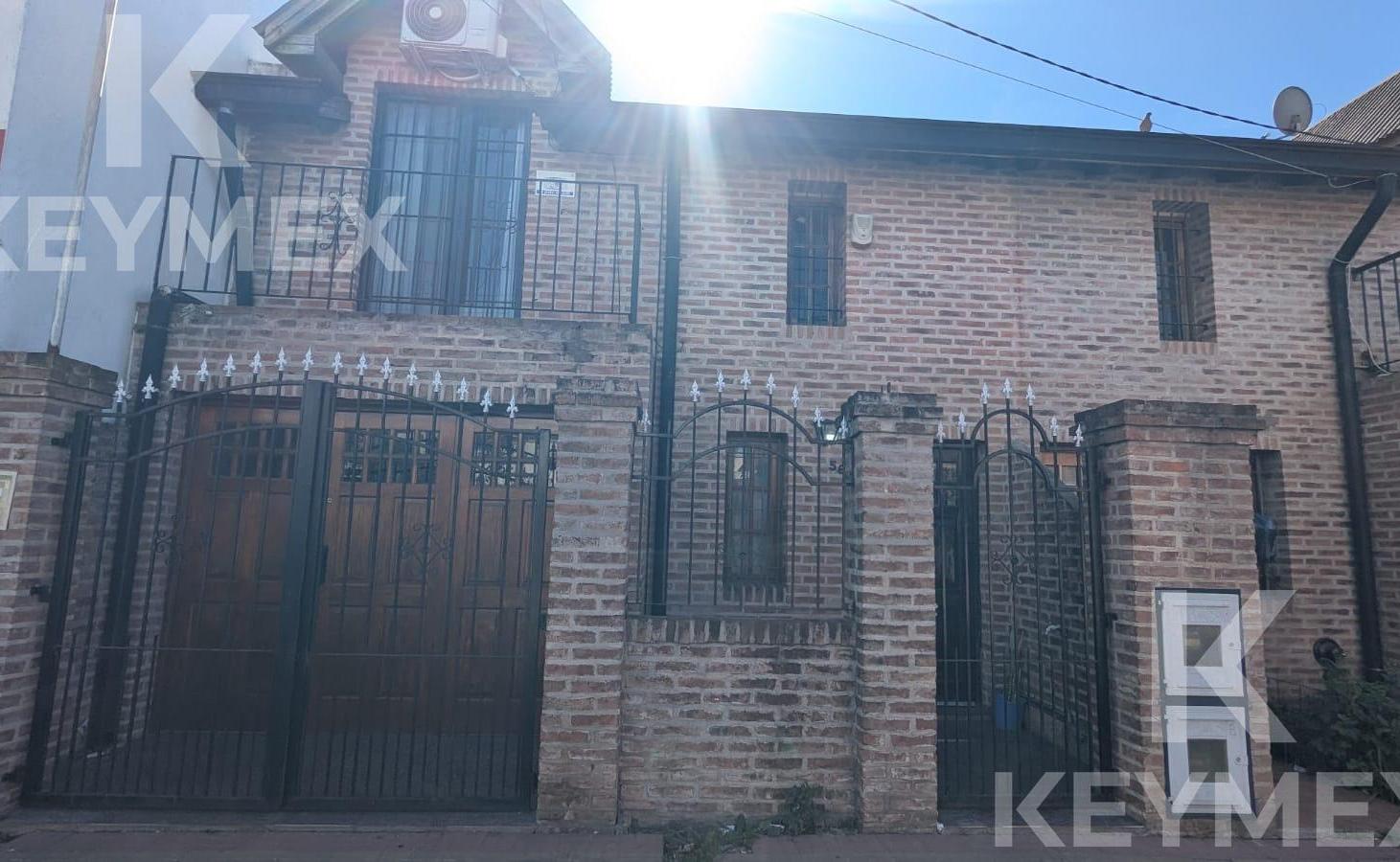 Foto de VENTA PH 4 dormitorios Calle 76 6 y 7 La Plata, imagen 2