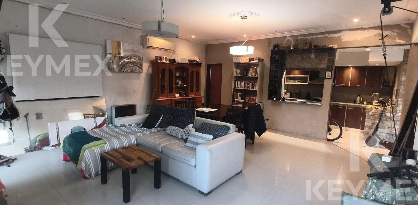 Foto de Casa en venta de dos dormitorios/ Los Hornos/ Posible Apto Banco, imagen 4