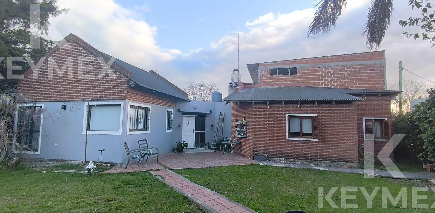 Foto de Casa en venta de dos dormitorios/ Los Hornos/ Posible Apto Banco, imagen 5