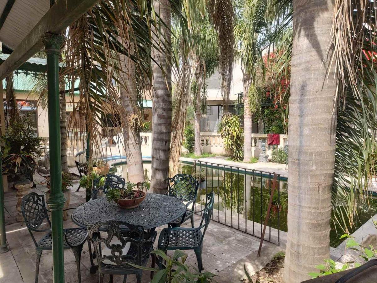 Casa de Dos Plantas con Potencial de Modificación 5