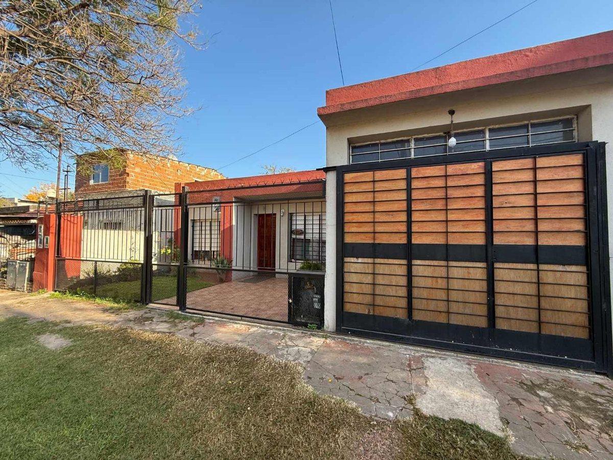 Venta Casa 4 Ambientes en Ituzaingó Norte 4