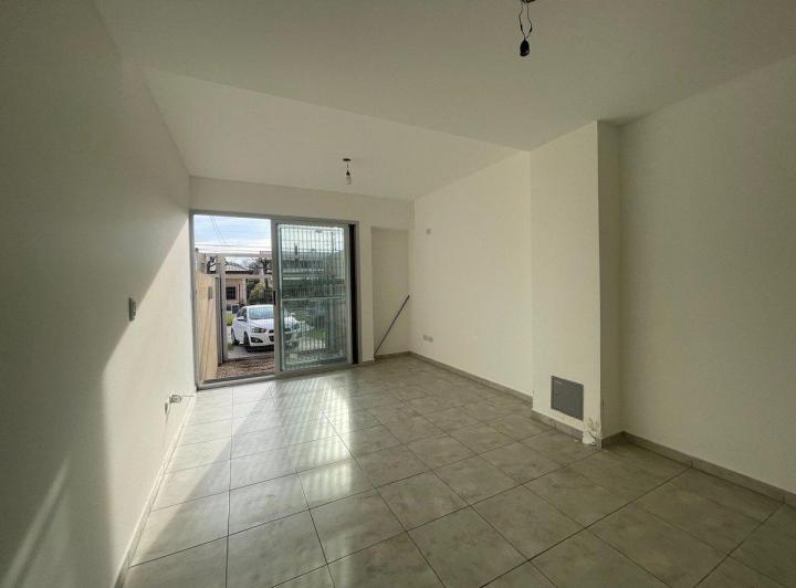 VENTA DUPLEX PLANTA BAJA MORENO 3 AMB COCHERAPATIO 3