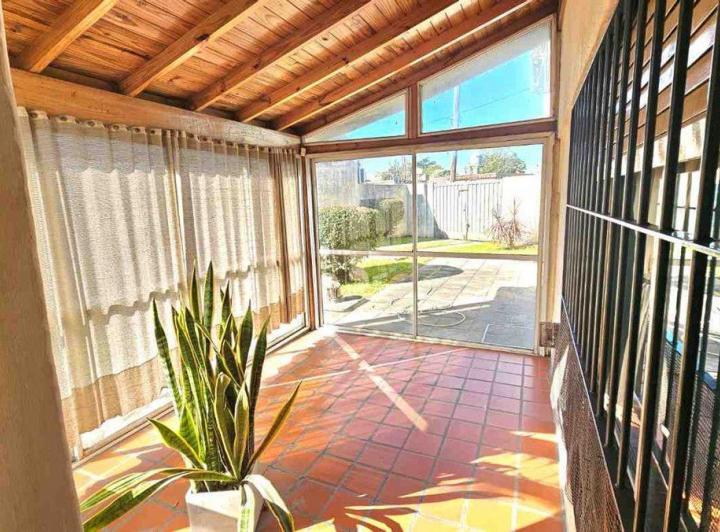 VENTA CASA 6 AMBIENTES MORENO APTO CONSULTORIOS 4