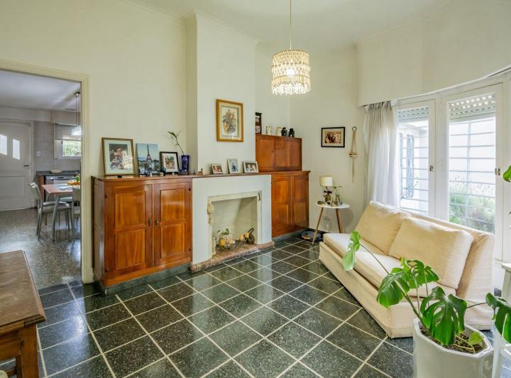 CASA EN VENTA MERLO CENTRO/ APTO CREDITO! 2