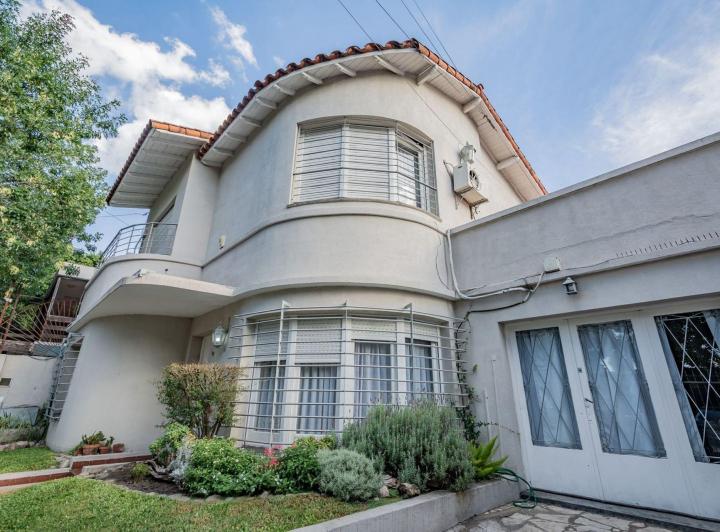 CASA EN VENTA MERLO CENTRO/ APTO CREDITO! 3