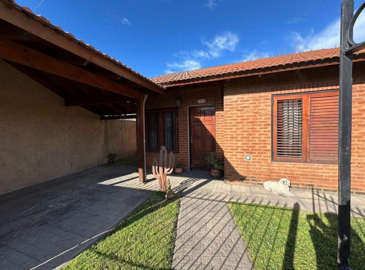 VENTA CASA 6 AMB EN PASO DEL REY PILETA PARRILLA 4