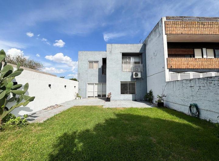 VENTA CASA 5 AMB C/QUINCHO + PARRILLA - ITUZAINGO 2