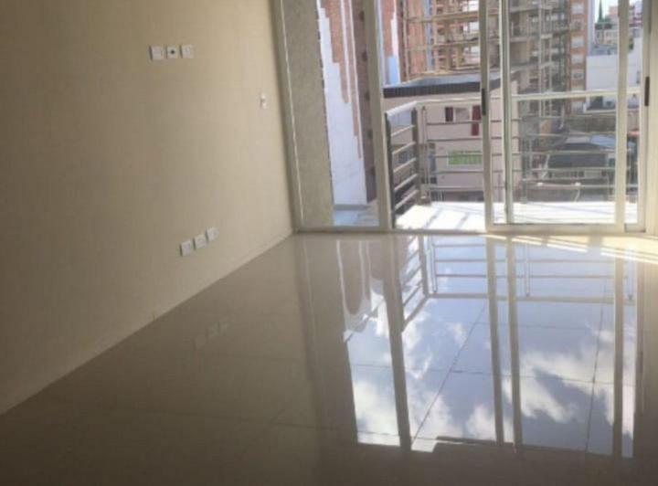 ALQUILER DEPTO UN AMBIENTE EN MORON APTO PROF 3