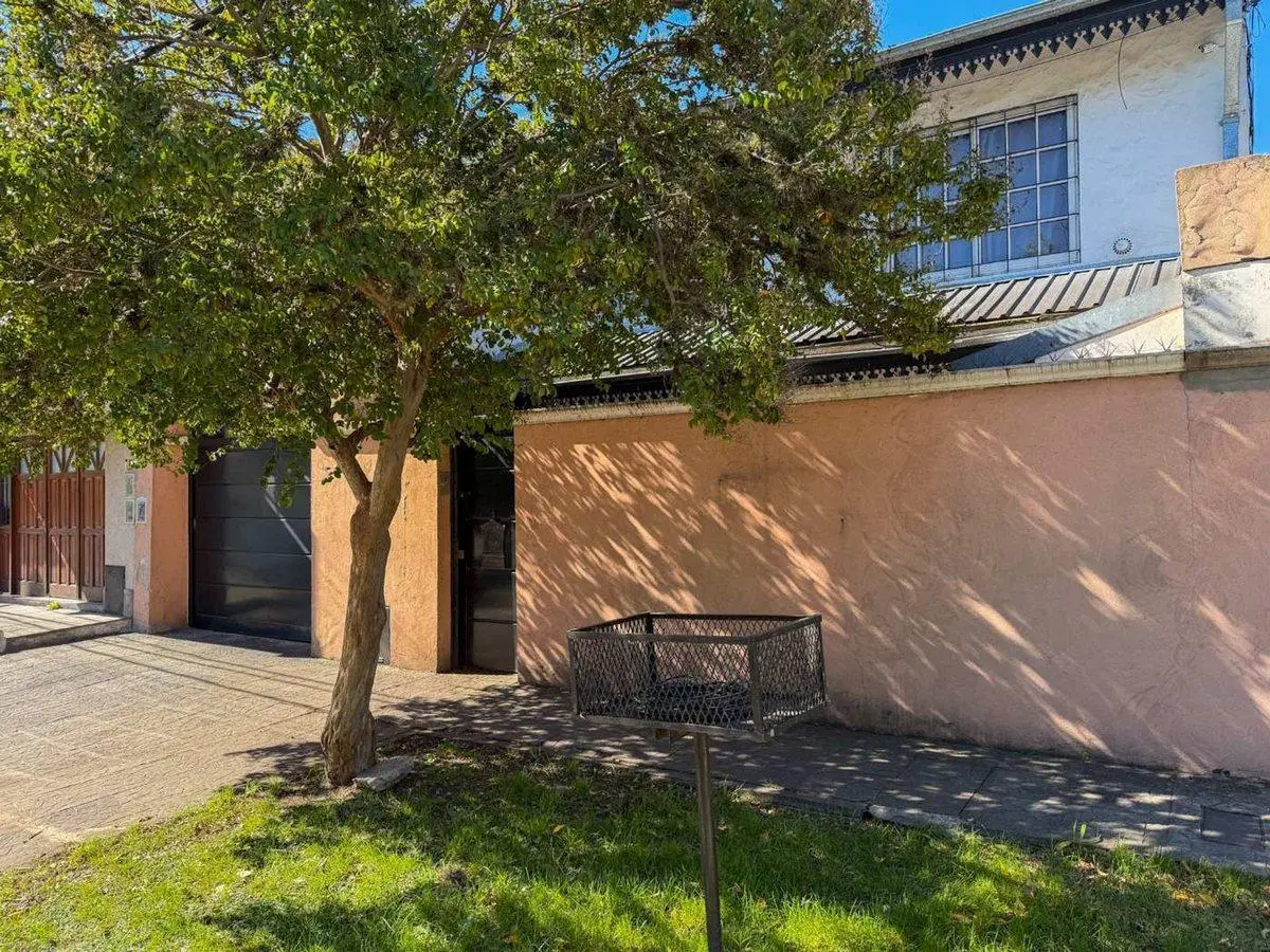 VENTA CASA 5 AMBIENTES COCHERA QUINCHO  APCREDITO 2