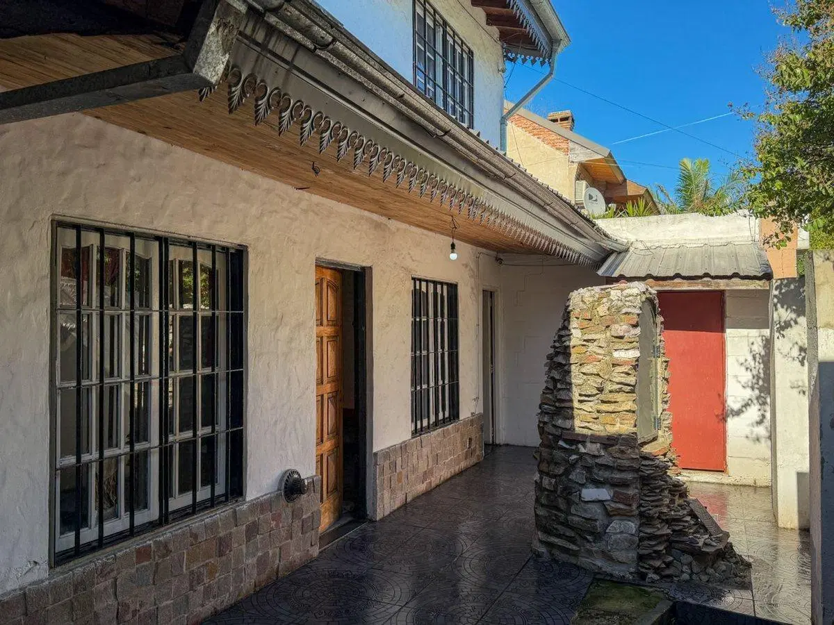 VENTA CASA 5 AMBIENTES COCHERA QUINCHO  APCREDITO 5