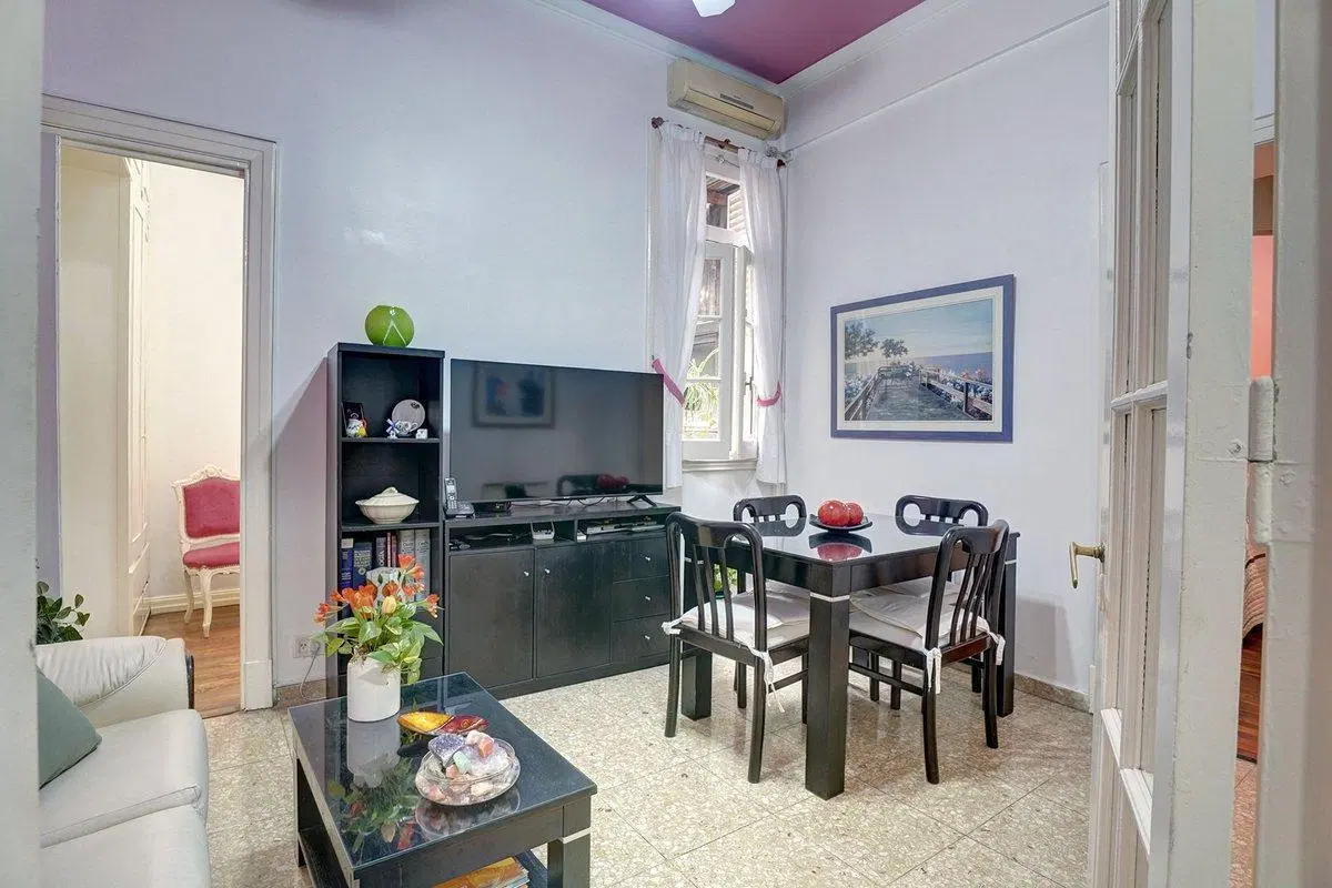 HERMOSO 3 amb con patio. Excelente zona. Almagro 3