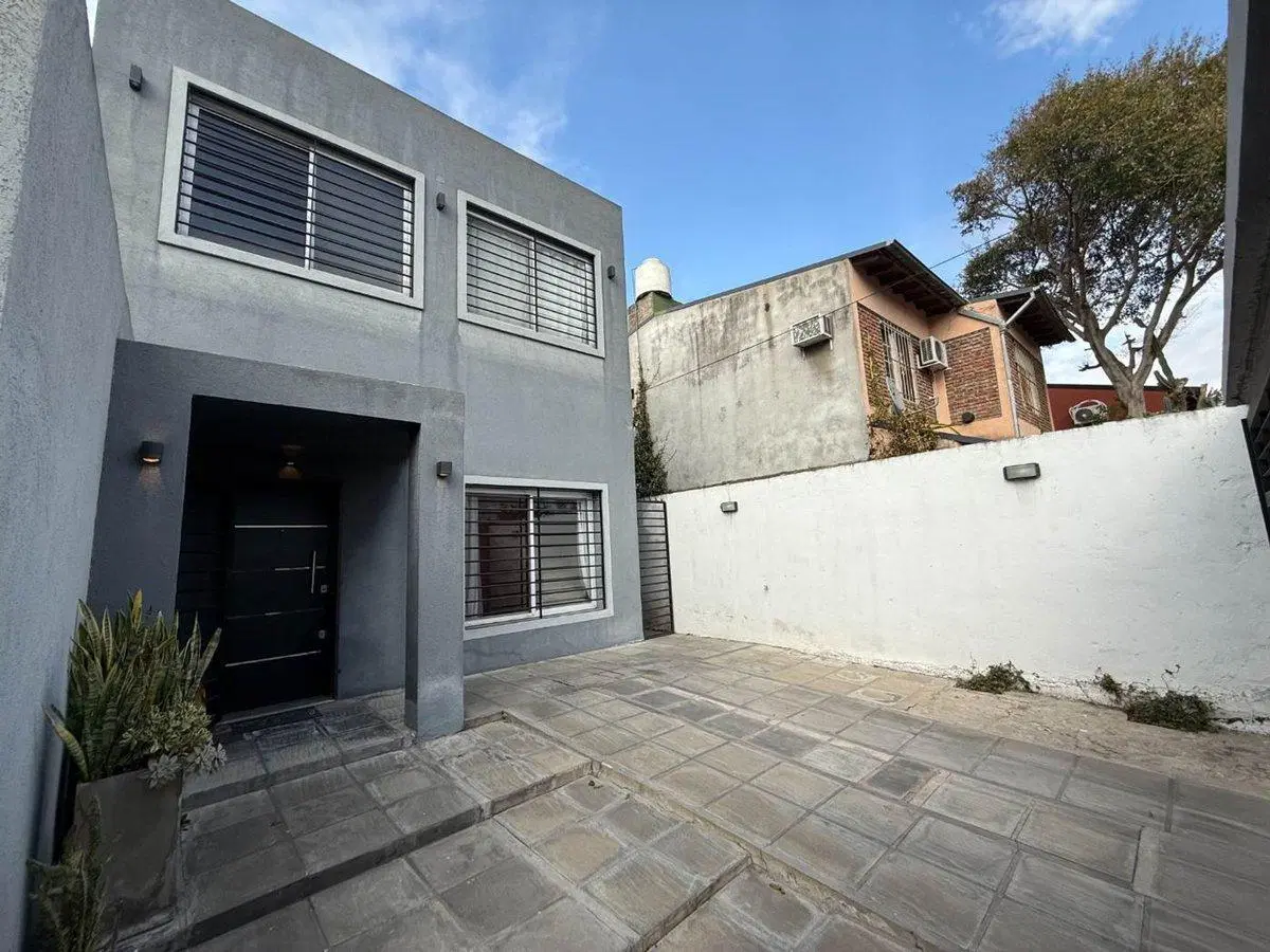 VENTA CASA 5 AMBIENTES EN ITUZAINGÓ SUR 2