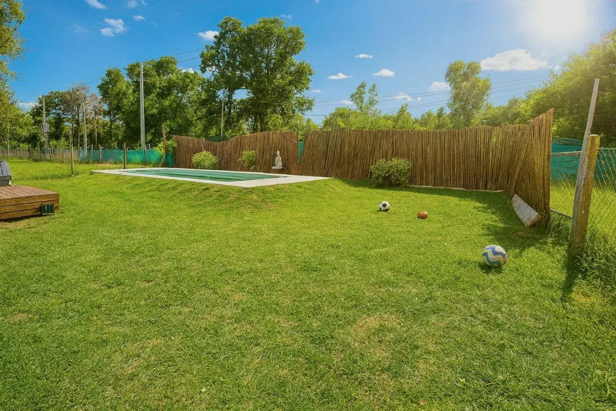 VENTA CASA 4 AMB PILETA ALVAREZ DEL BOSQUE MORENO 3