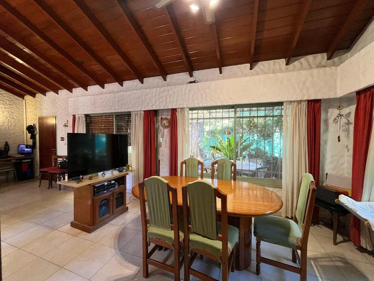 VENTA CASA 3 AMBIENTES LOTE 1000Mts2 PARQUE LELOIR 4
