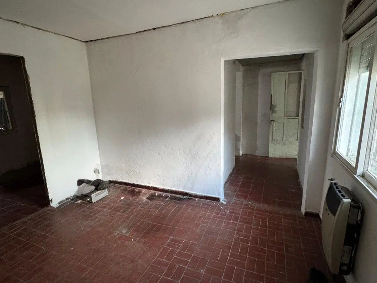 VENTA CASA 3 AMBIENTES C/PATIO - LA REJA 5