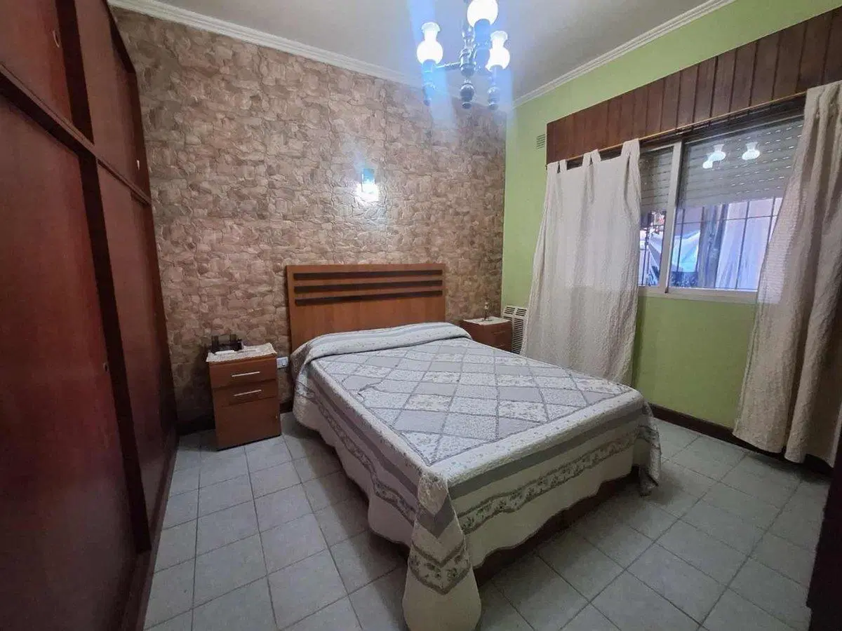 VENTA CASA 5 AMBIENTES COCHERA JARDIN MERLO 2