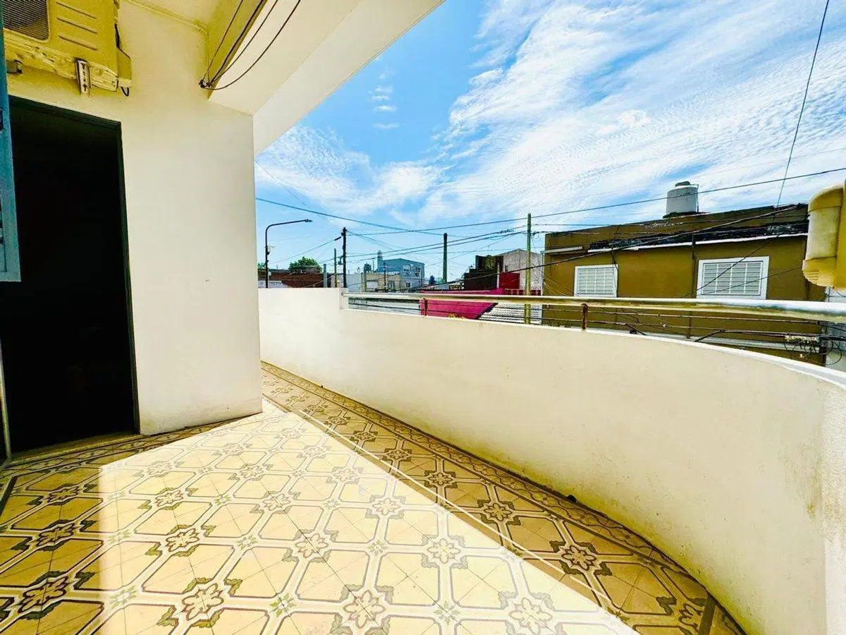 VENTA CASA RAMOS MEJIA 5 AMBIENTES CON PISCINA 2