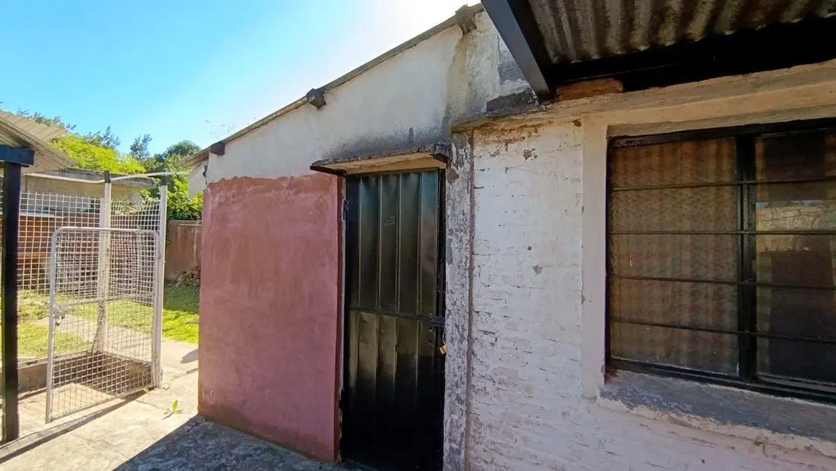 VENTA CASA 3 AMB C/QUINCHO + DPTO 2 AMB .LIBERTAD 3