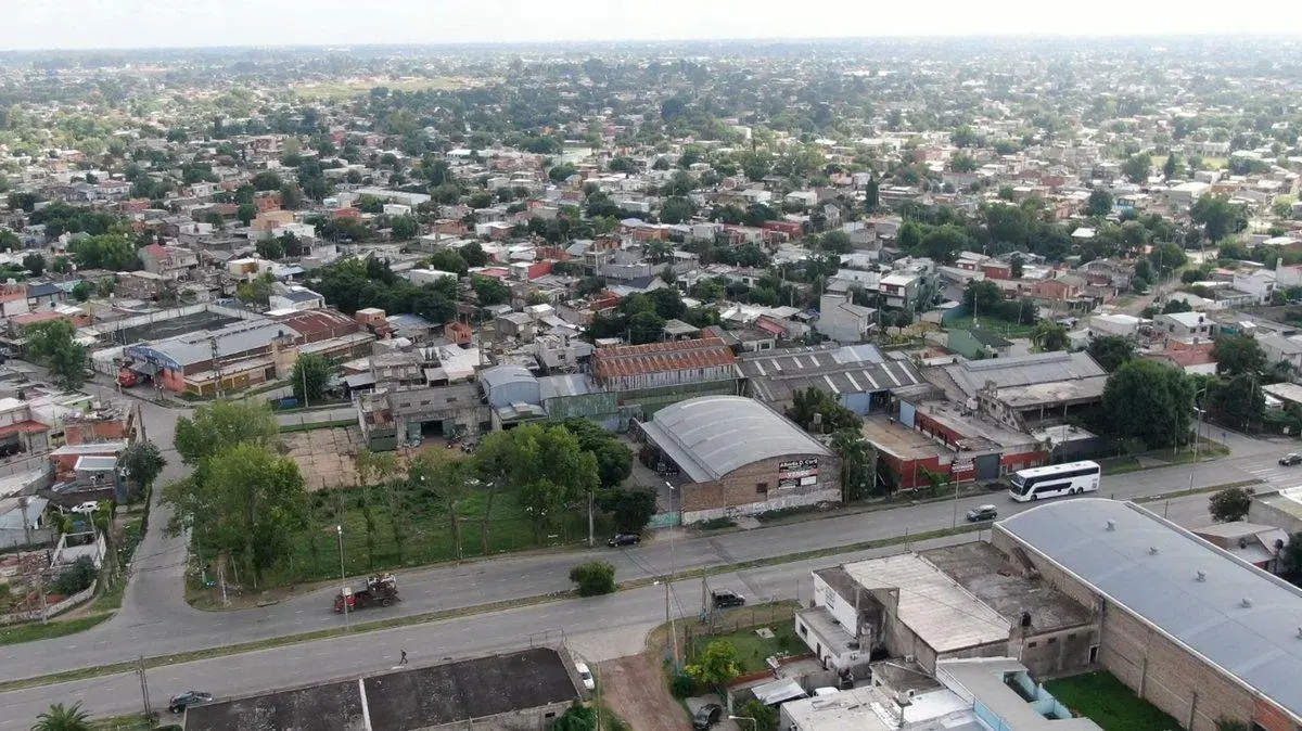 VENTA GALPONES LOTE INDUSTRIAL OFICINAS 8100M2 R21 4