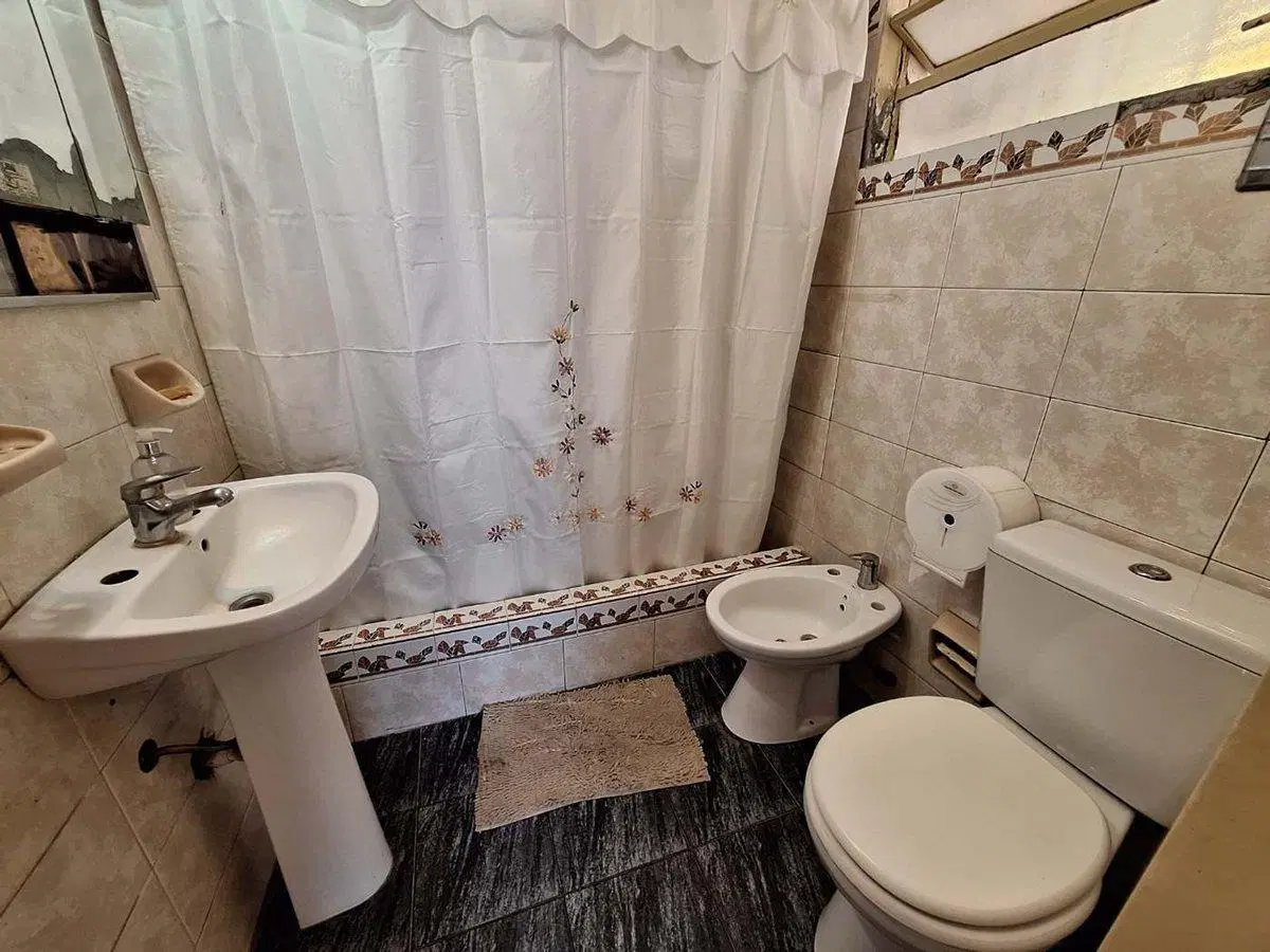 VENTA CASA 3 AMB TERRAZA JARDIN COCHERAS MERLO 4