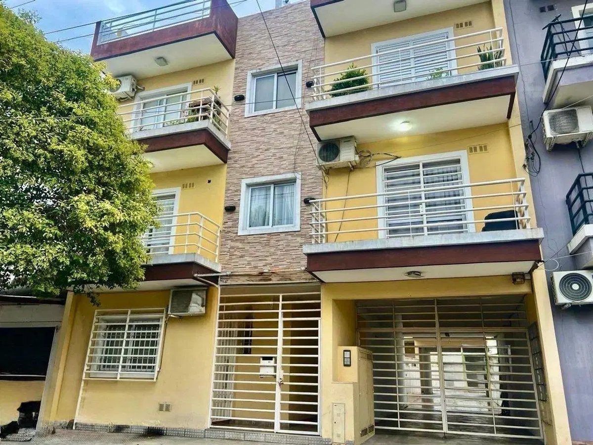 VENTA DPTO TERRAZA PROPIA 3AMB CASANOVA  BALCON 2
