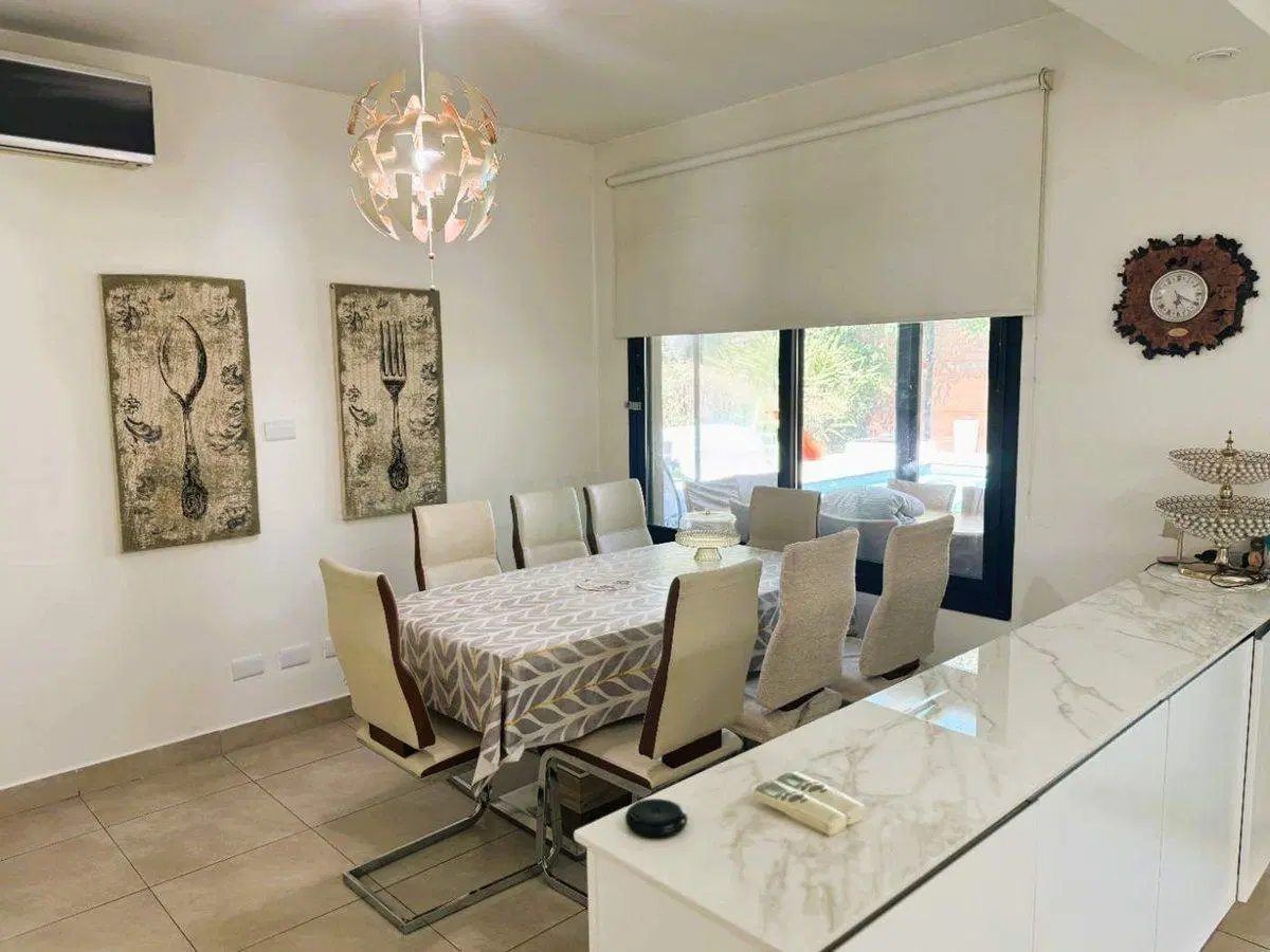 Casa 5 ambientes en venta, Santa maria de los oliv 3