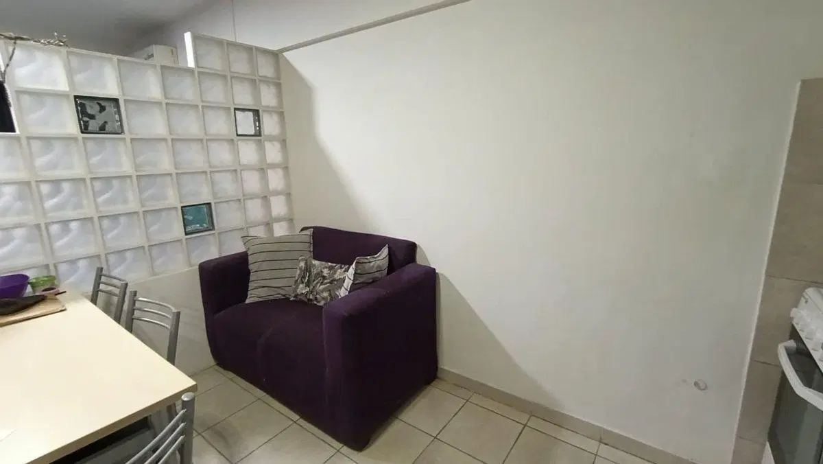 VENTA MONOAMNIENTE AMPLIO DIVIDIDO EN MORON 5