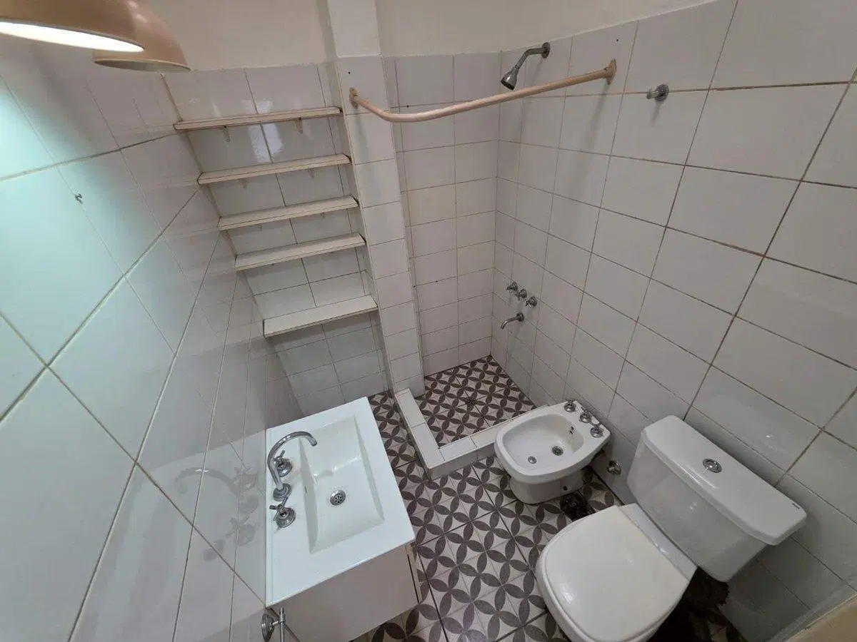 VENTA PERM PH 3 AMB CON PATIO COCHERA  C COMERCIAL 4