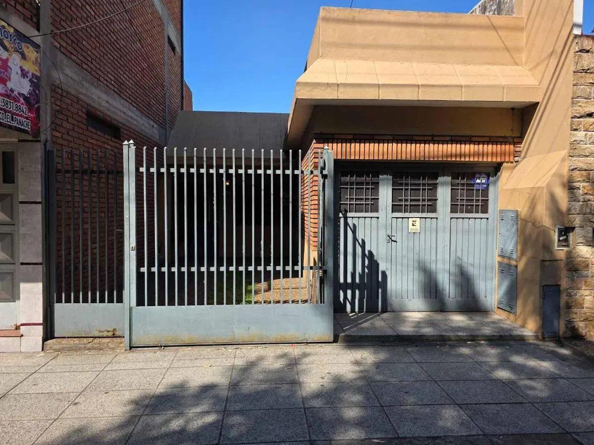 VENTA PH 3 AMBIENTES TERRAZA PROPIA JARDIN COCHERA 3