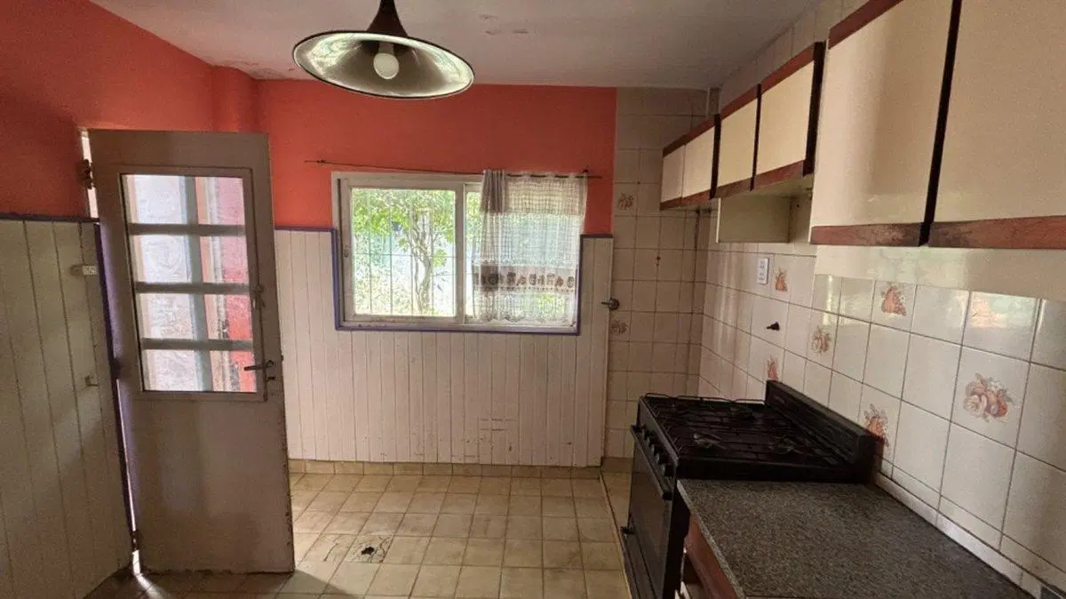 VENTA CASA 4 AMB, C/JARDIN, CASTELAR APTO CREDITO 4