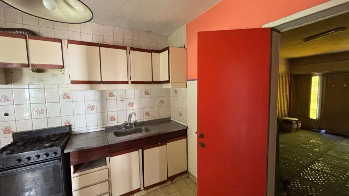 VENTA CASA 4 AMB, C/JARDIN, CASTELAR APTO CREDITO 5