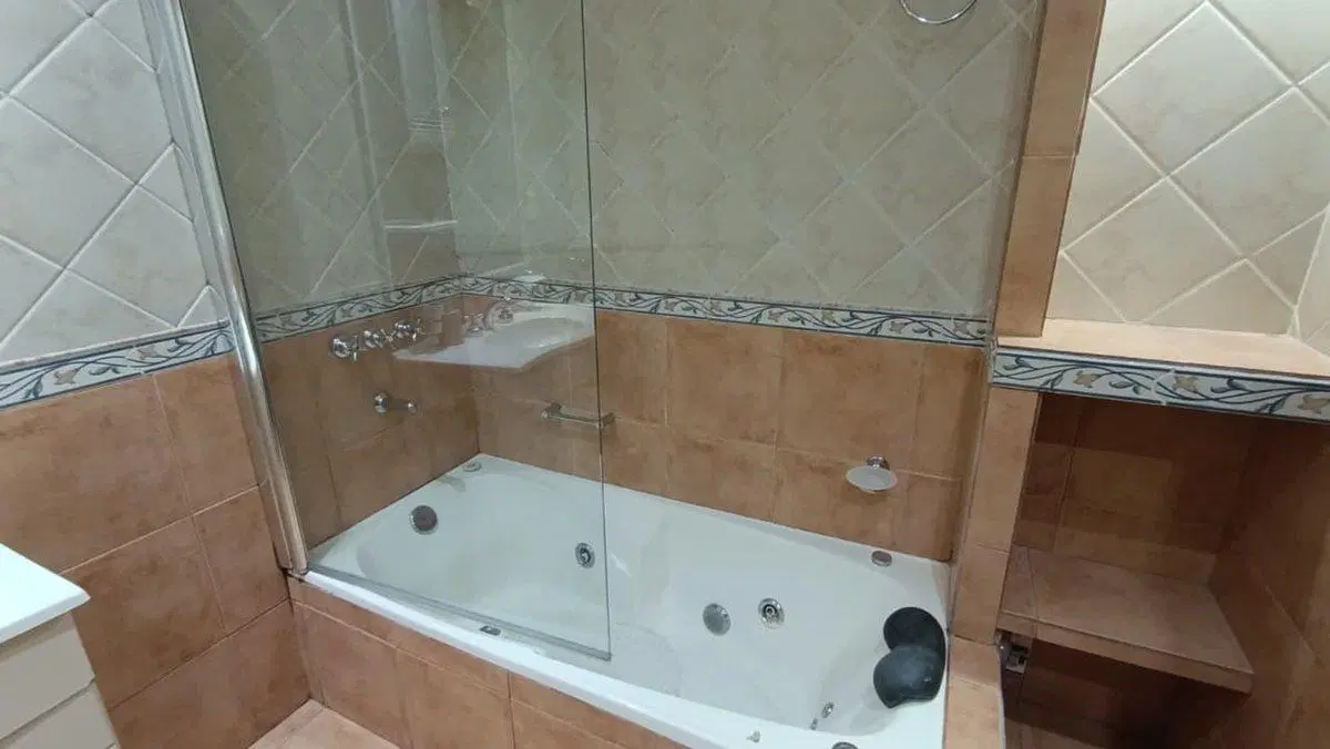 VENTA CASA 4 AMB C/COCHERA PILETA JARDIN, CASTELAR 5