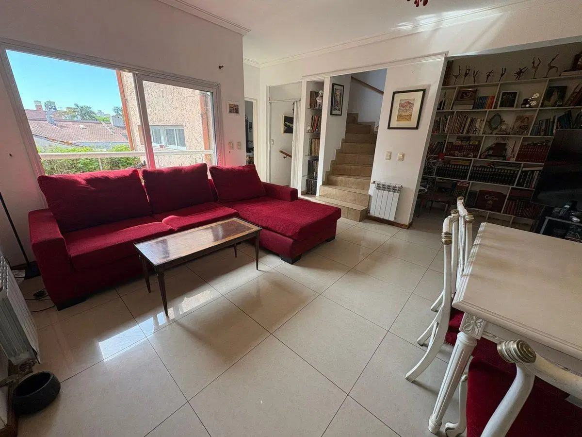 VENTA TRIPLEX 4 AMB. TERRAZA/COCHERA V. SARMIENTO 3