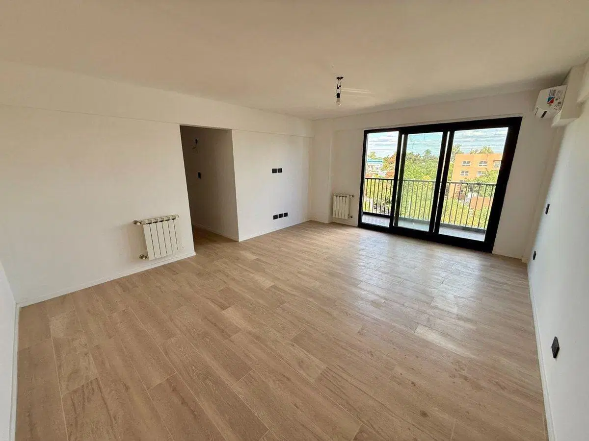VENTA DPTO 4 AMB EN ITUZAINGO CON TERRAZA PROPIA 5