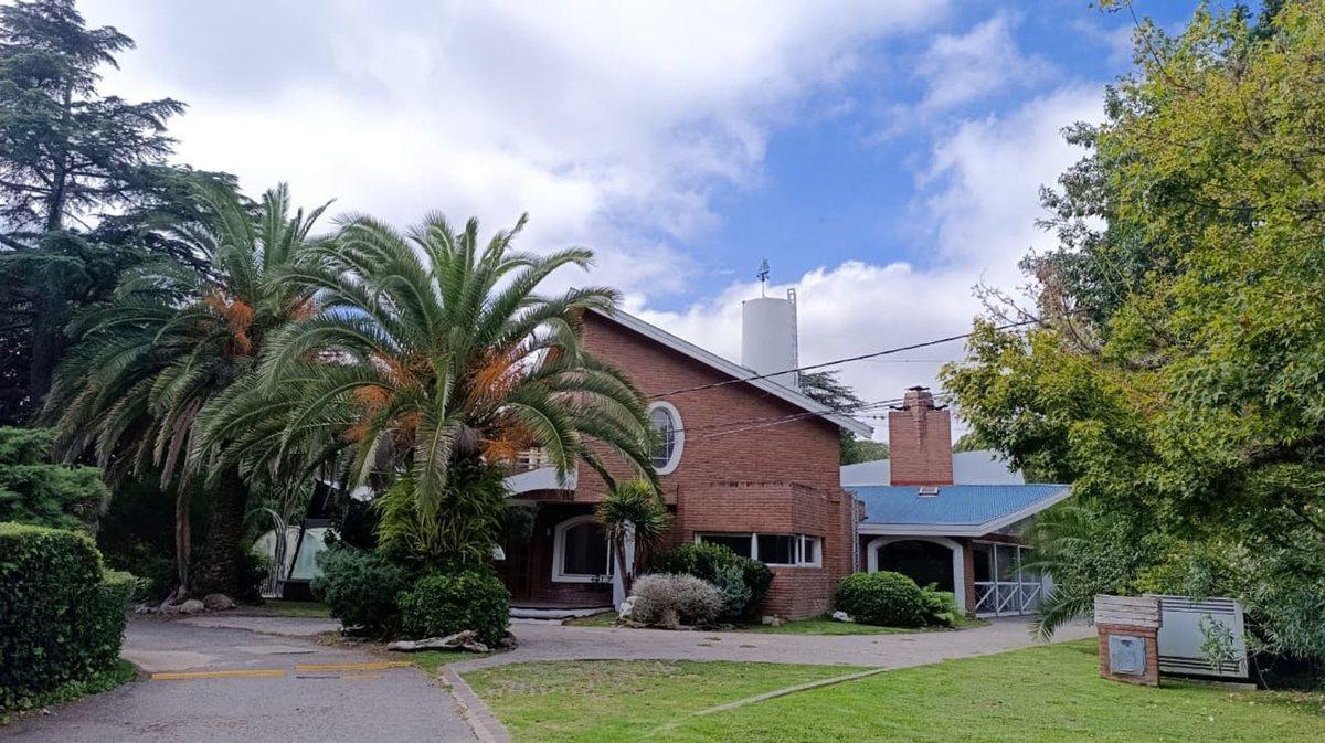 ALQUILER CAS 4 AMB  PILETA BARRIO CERRADO LELOIR